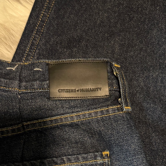 Citizens Of Humanity Dark Blue Barrel leg Jeans - Picture 3 of 5